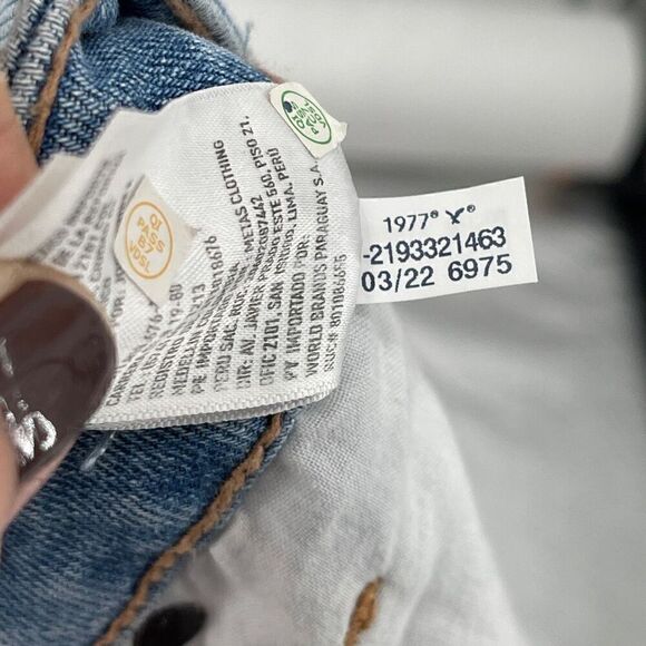 NWT American Eagle Blue Light Wash Distressed Curvy Mom Denim Short Size 16 - Picture 7 of 8